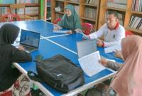 Kepala MIN 4 lakukan rapat bersama tim yang diketuai oleh Budi Irawan, S.Pd.I untuk mempersiapkan segala berkas yang dibutuhkan dalam pengusulan penyelenggaraan madrasah inklusi yang dilaksanakan di ruang perpustakaan MIN 4.