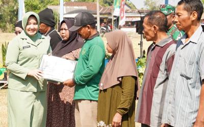 Komandan Satgas TMMD ke-129 Kodim 0813 Bojonegoro, Letkol Inf Dedy Dwi Wijayanto, mengapresiasi dukungan yang diberikan Persit selama pelaksanaan program berlangsung