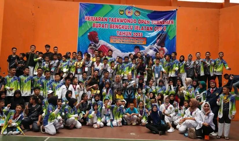Kejuaraan Taekwondo Bupati Bengkulu Selatan Cup II dimulai pada Sabtu (11/11/23).