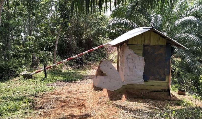 Poto Pos Penjaga'an yang di dirikan PT. MMS di jalan Pemkab Seluma