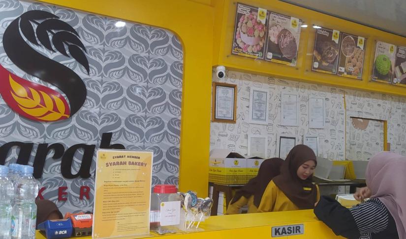 Syarah Bakery: Sajian Kue Oleh-oleh Khas Bengkulu yang Lezat dan Berkualitas.