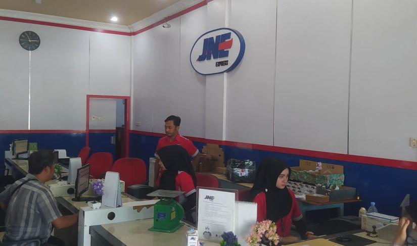 JNE Express Bengkulu.
