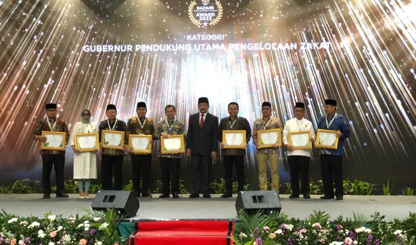 Penganugerahan tersebut diserahkan oleh Ketua BAZNAS Pusat Prof. Noor Achmad kepada Asisten I Setda Provinsi Bengkulu, Khairil Anwar, di Jakarta pada tanggal 21 Maret 2023.