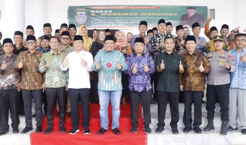 Bupati Seluma Erwin Octavian dan Wakil Bupati Sambut Utusan Presiden H. Muhammad Mardiono di Kabupaten Seluma