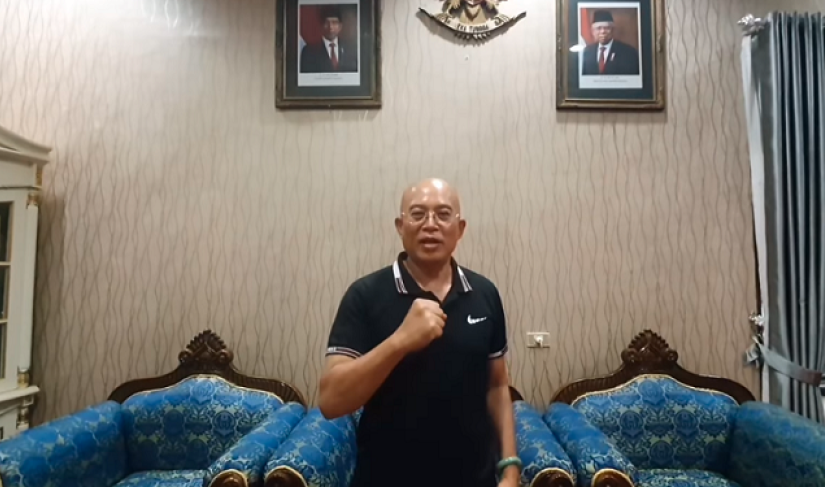 Bupati Gusnan Mulyadi.