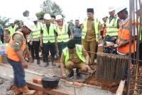 Peletakan Batu Pertama oleh Bupati Seluma Erwin Octavian, SE, Selasa (25/10/2022).