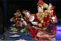 acara pentas seni seluruh etnis gelaran Pemerintah Kota Bengkulu dalam rangka memeriahkan HUT Kota Bengkulu ke-304, Sabtu malam (12/3/23).