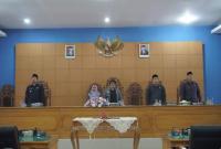 Wabup BU Bersama ketua DPRD Beserta Wakil ketua I, dan II,