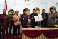 Photo penandatanganan kesepakatan RAPBD Perubahan tahun 2023