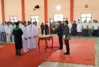 Photo saat pelantikan dan pengambilan sumpah oleh Bupati