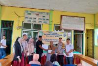 Pembagian BLT tahap 1 Langsung dari bank BPD Tunai ke warga Desa Weskust