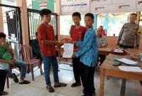 Polsek Pino Polres Bengkulu Selatan Polda Bengkulu melaksanakan Problem Solving penyelesaian permasalahan perkelahian antar remaja di Balai Desa Sebilo Kecamatan Pino Kabupaten Bengkulu Selatan, Kamis lalu (15/09/23) .