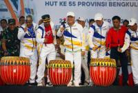 Gubernur Rohidin bersama stakeholder Buka Turnamen Bola Volly Kapolda Cup