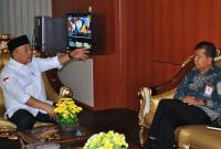  Plt Kepala Perwakilan Badan Kependudukan dan Keluarga Berencana Nasional (BKKBN) Provinsi Bengkulu, Drs. Zainin bersama wakil bupati Seluma Gustiyanto beberapa waktu lalu/ foto: zul/