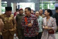 Wagub Rosjonsyah Dampingi Kepala BKKBN Sosialisasikan KB Pasca Melahirkan di Bengkulu, 8 Mei 2024.