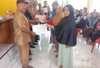 Pembagian BLT dd bulan Juli oleh Pjs kades desa gardu." Redy Penarafflesia.com "