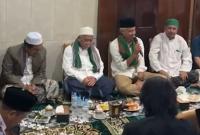 Ganjar minta doa ke KH Abdullah Ubab Maimoen agar Pemilu lancar.