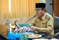 Rapat persiapan Rakornas Pembudayaan Literasi, Inovasi, dan Kreativitas melalui video conference bersama Kemenko PMK di ruang Rafflesia kantor Gubernur Bengkulu, Selasa (16/7).