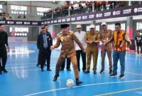 Ajang bergengsi Futsal Series SMA/K se-Bengkulu resmi dibuka oleh Plt Gubernur Bengkulu, Rosjonsyah, pada Senin (21/10/2024) di Sportatorium Universitas Muhammadiyah Bengkulu (UMB). 