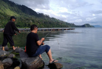 Memancing di Danau Toba, Sumatera Utara. (dok/gullrocksouthbay.com)