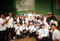 Massa dari Forum Aliansi Honorer menggelar aksi demontrasi didepan Gedung DPR/DPD/MPR di Jalan Gatot Subroto, Senin (3/2/2025). 
