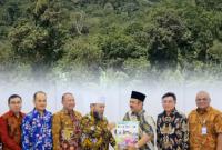 Sosialisasi Pembangunan Rendah Karbon dan Berketahanan Iklim (PRKBI) di Hotel Santika, Kamis (26/2).