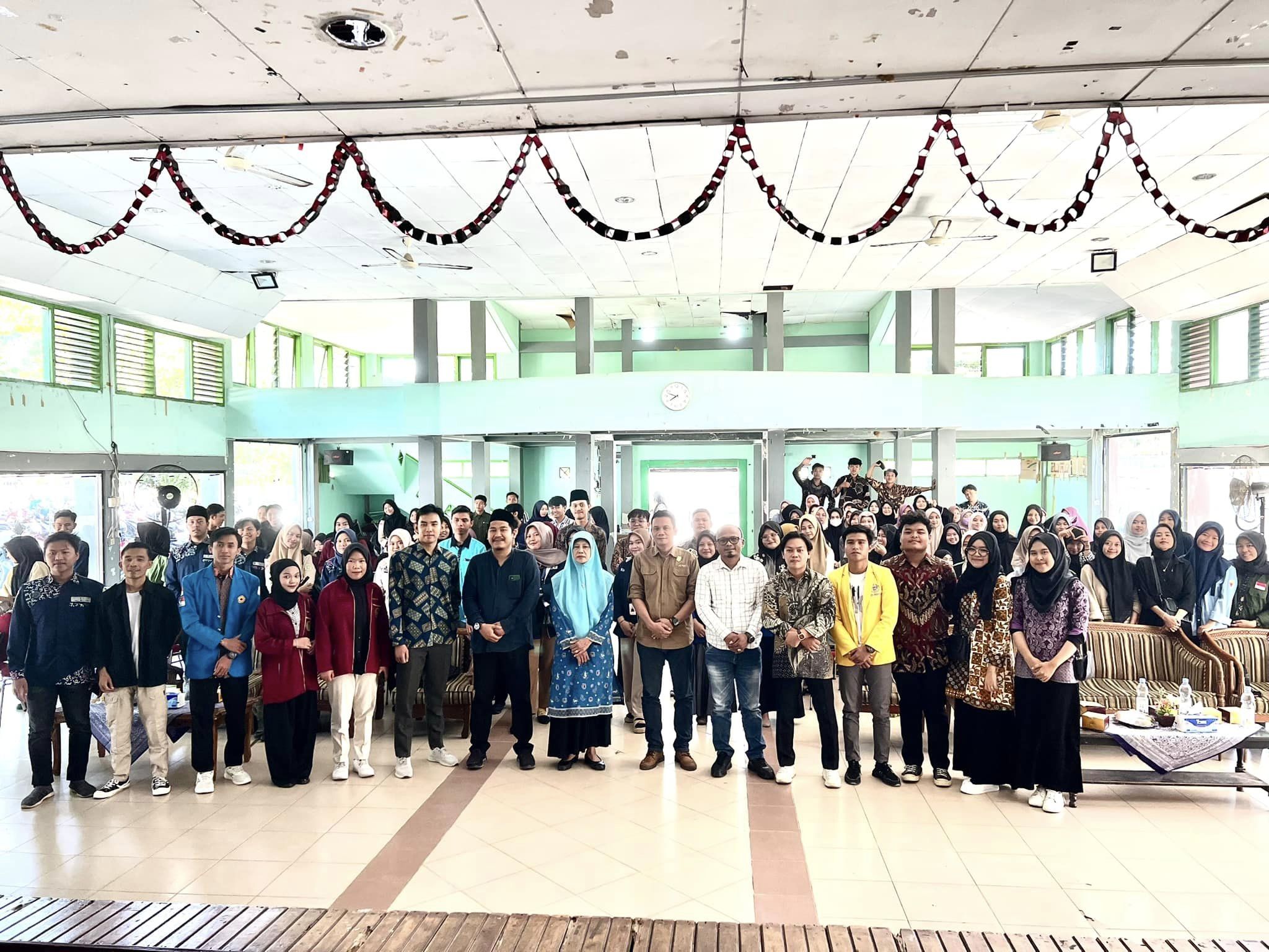 Diskusi Publik