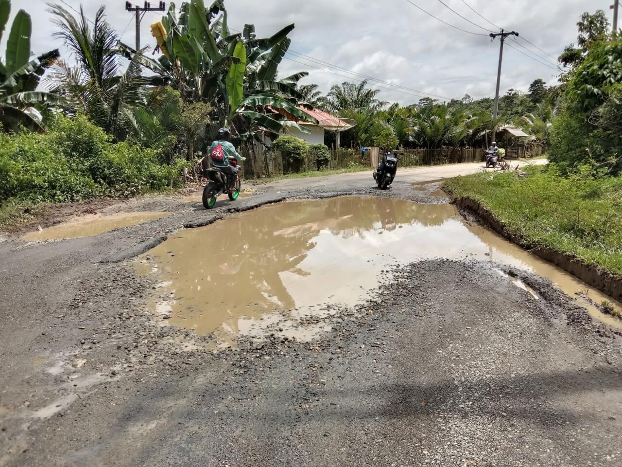 Jalan Tanjung Kemuning Datar Lebar