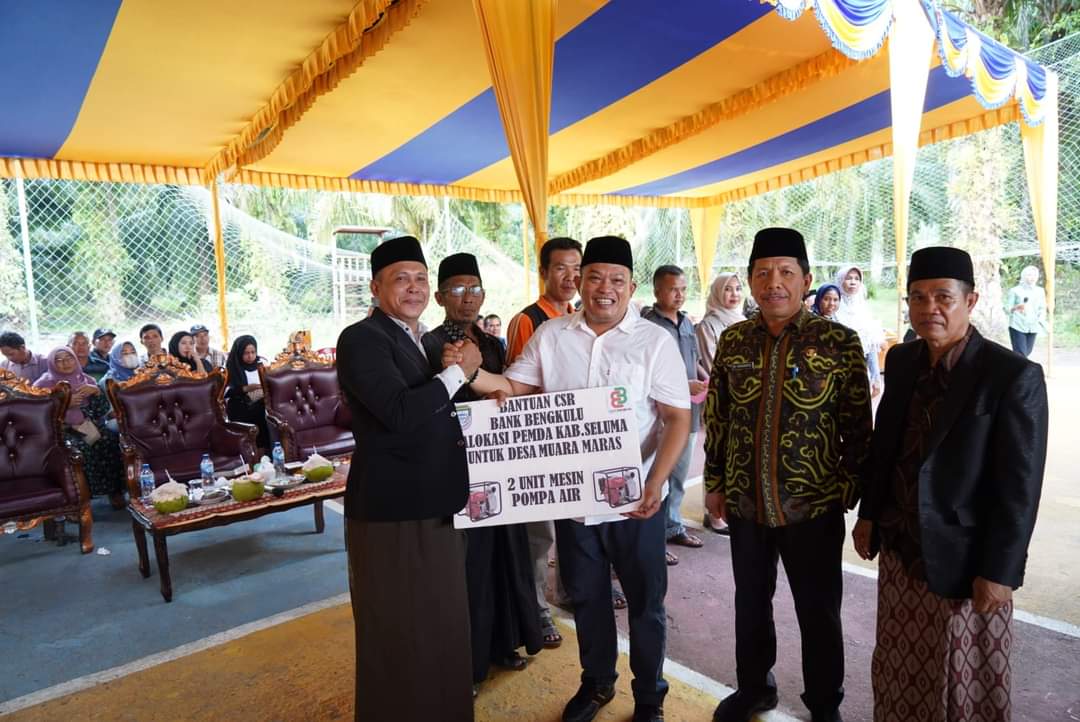Bupati Seluma berikan 2 Unit Pompa air CSR Bank Bengkulu