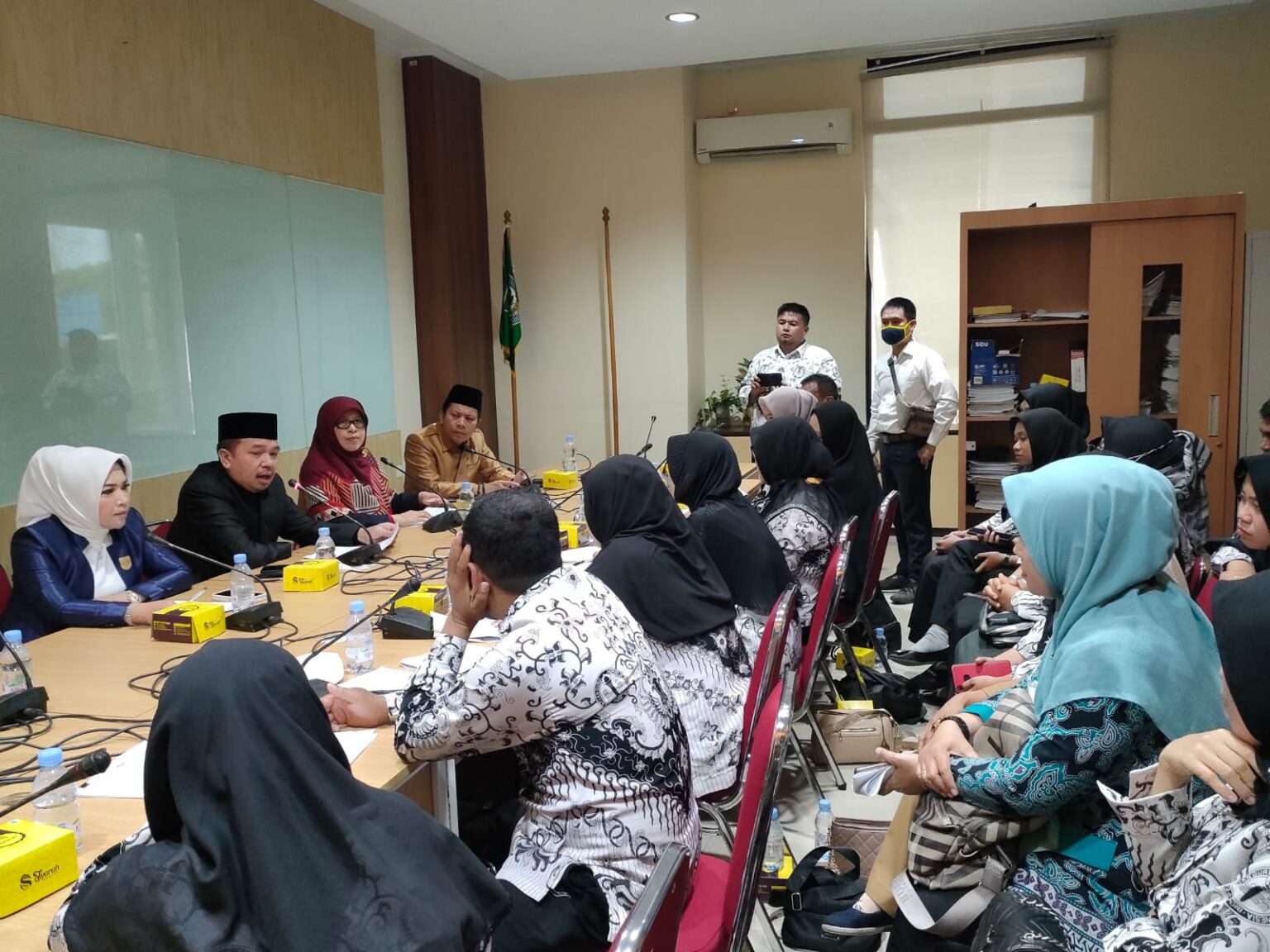 Saat hearing ke Kantor DPRD Provinsi pada Selasa 27 September 2022