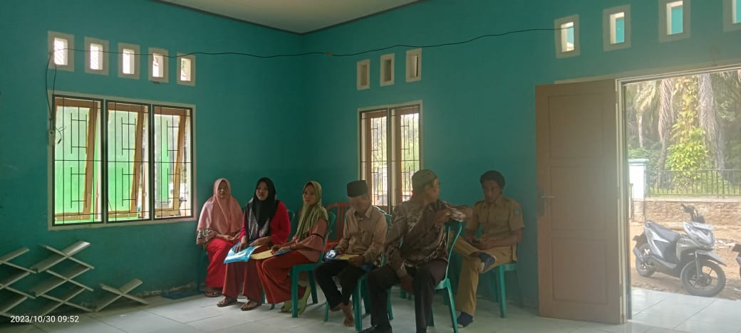 Peserta pelatihan ilmu tajwid Guru TPQ desa talang pungguk  