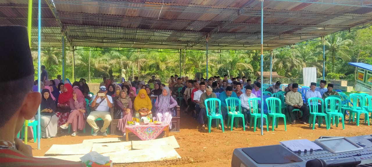 Undangan yang hadir dilasokasi embung umbul desa marga sakti