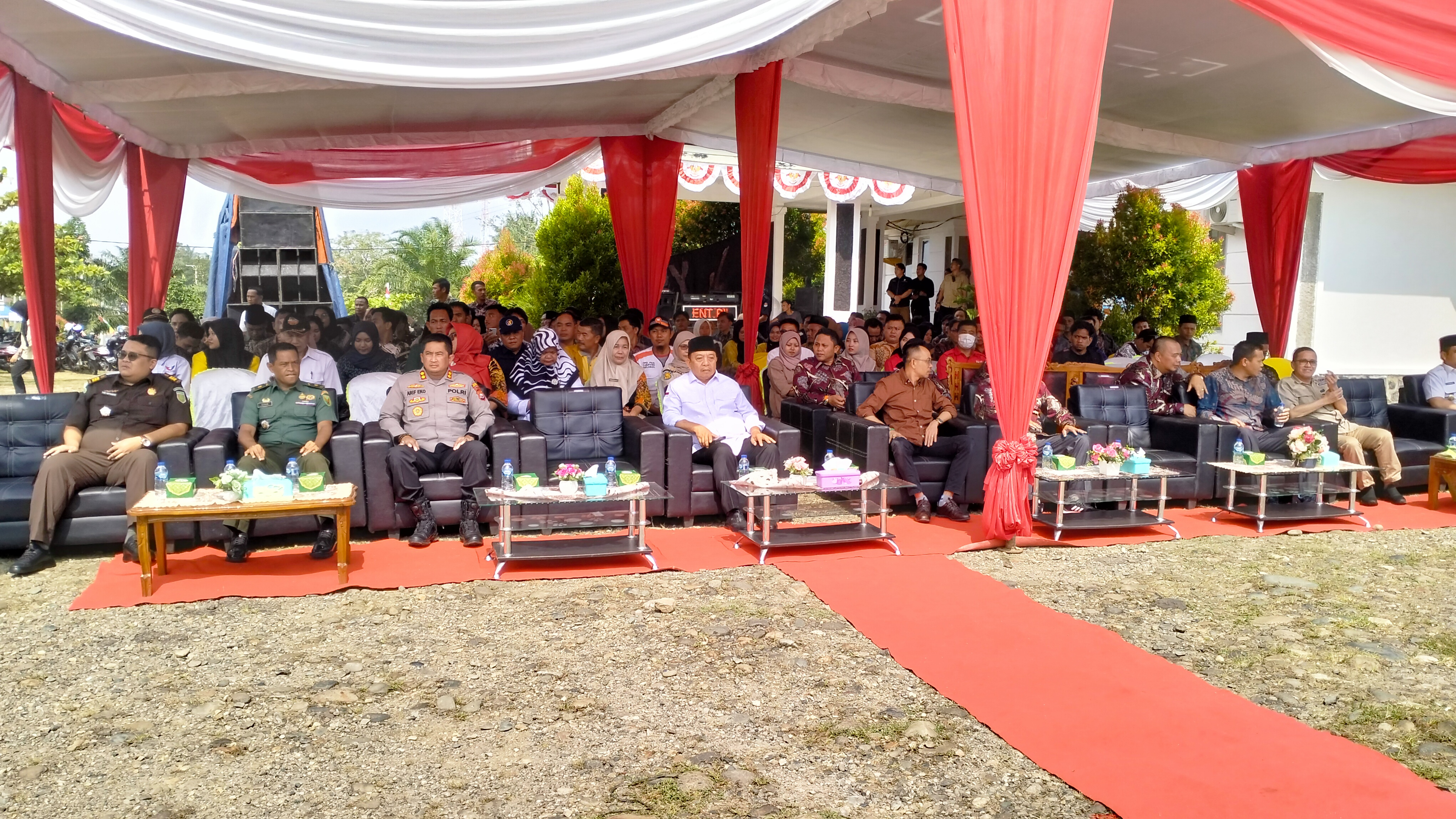 Peserta yang hadir acara serah terima kirab KPU Seluma