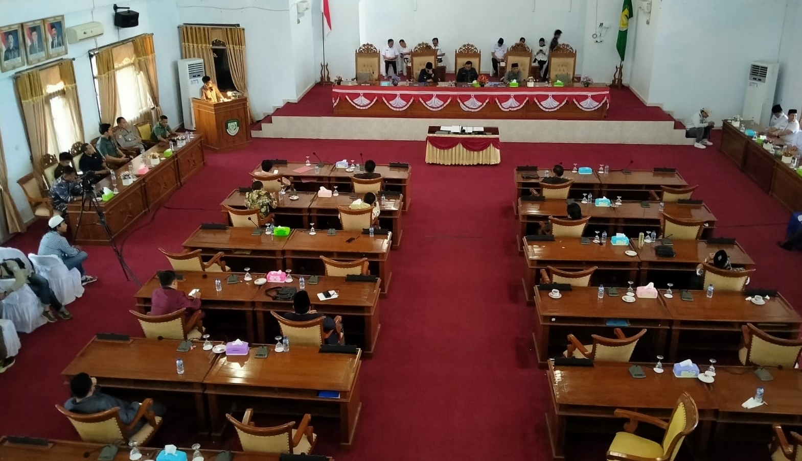 Poto peserta anggota DPRD Seluma saat Paripurna RAPBD-P 2023
