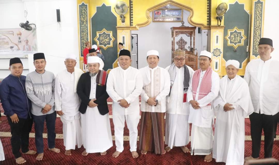 Poto bersama Bupati Seluma usai melaksanakan sholat idul adha 1945 di masjid agung Baitul Falihin Seluma