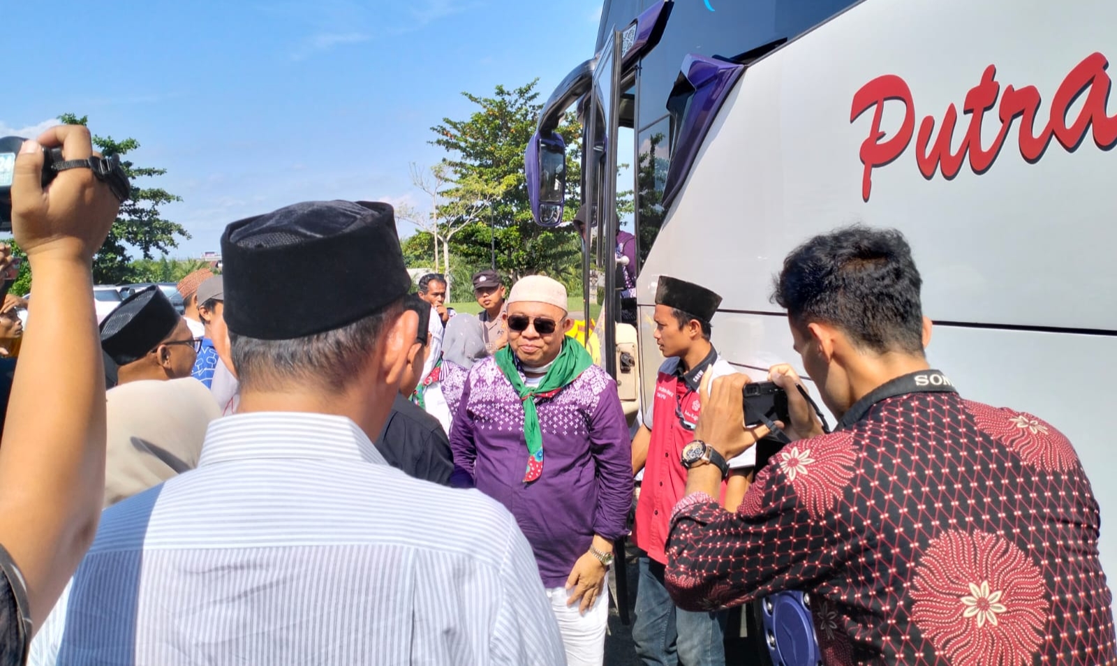 Penyambutan jema'ah haji saat tiba di seluma