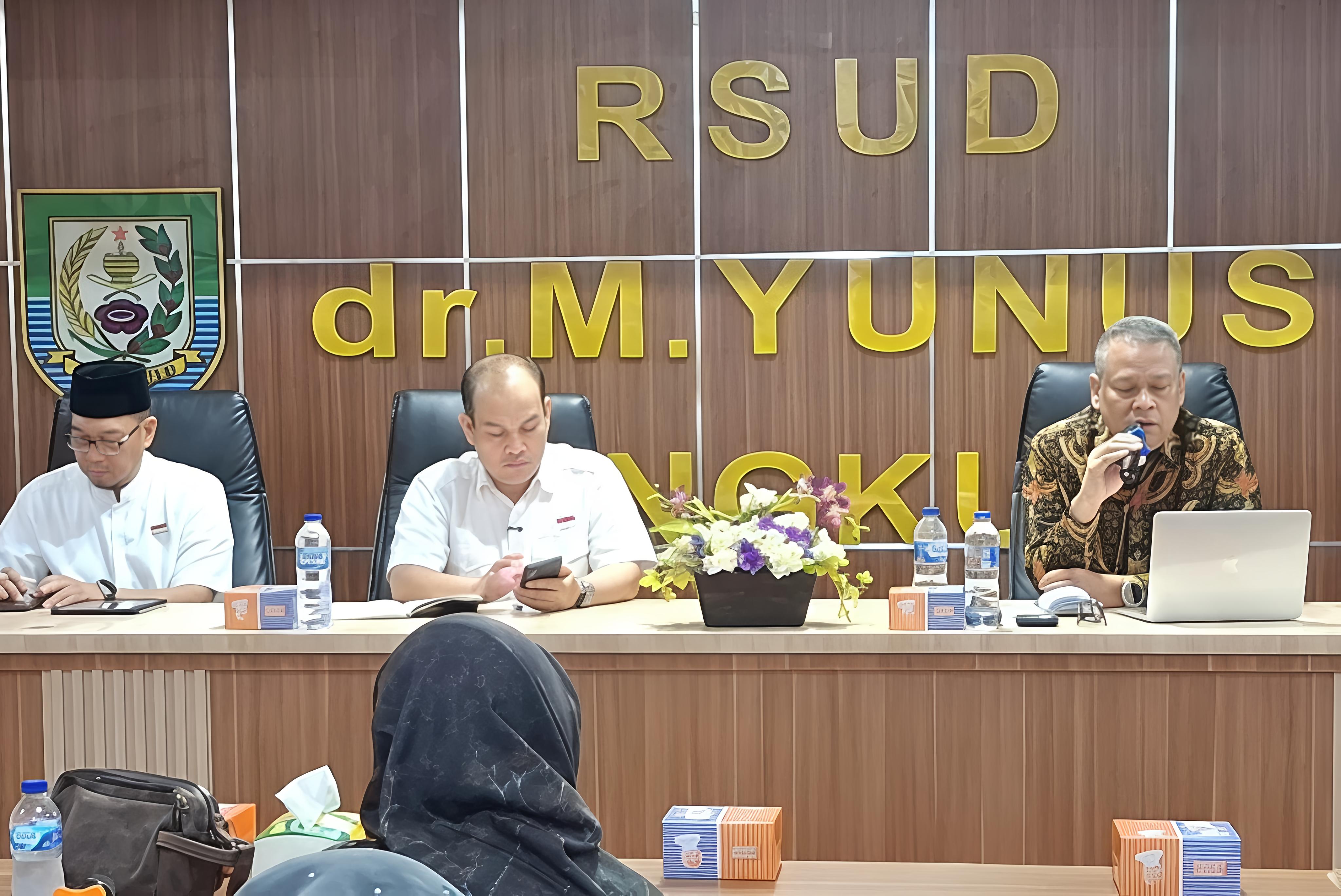 RSUD M YUNUS