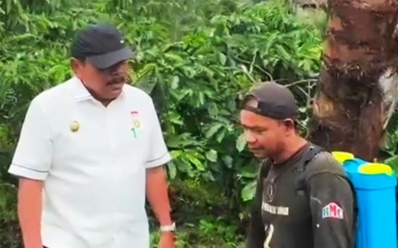 Wakil Gubernur Bengkulu, Mian, Tinjau progres pekerjaan jalan Simpang Air Lang – Desa Pelalo, Kabupaten Rejang Lebong, pada Jumat (24/10).