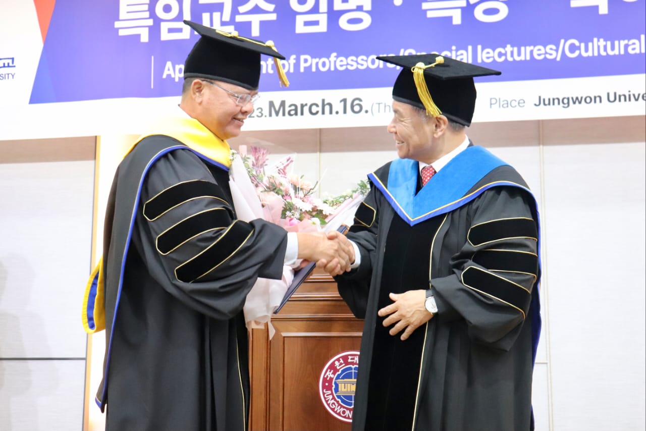 Gubernur Bengkulu Dr. H. Rohidin Mersyah Dianugerahi Gelar Profesor oleh Universitas Jungwon Korea Selatan Add to Default shortcuts