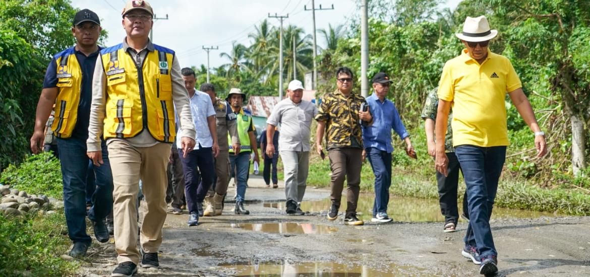 Waka I DPRD Samsu Amanah Dampingi Gubernur Tinjau Rencana Pembangunan Jalan di Kaur