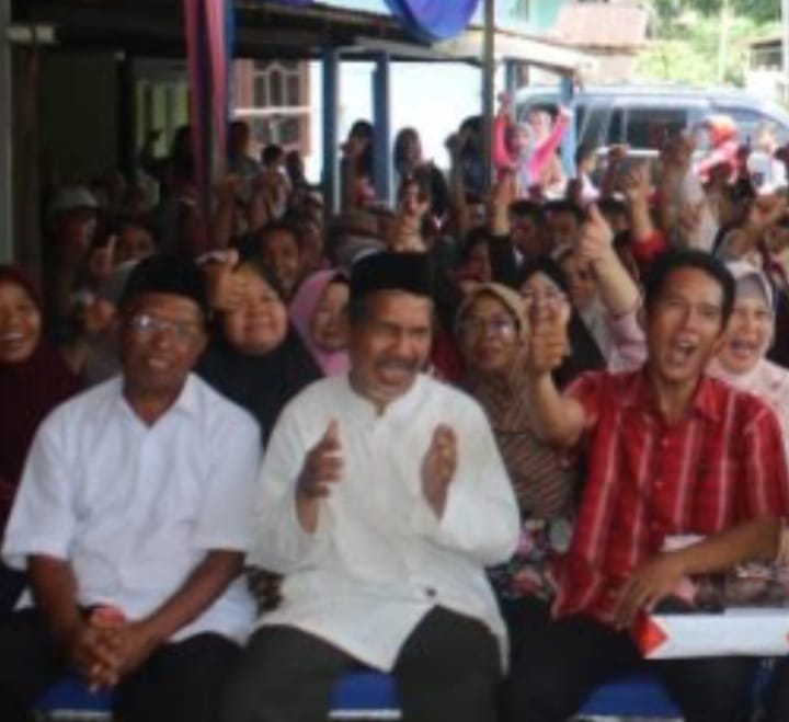 tAMPAK warga di reses Ihsan Fajri