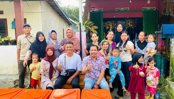 Usin dan Ibu-Ibu Kader Lingkungan Nongkrong Bareng bahas Cara Pengelolaaan Limbah Organik