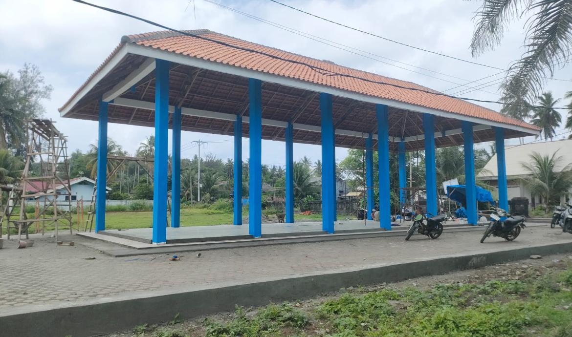 Pembangunan awning di Pasar Bawah