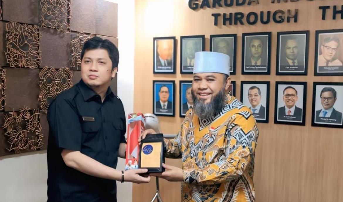 Gubernur Helmi menyambangi kantor pusat Garuda Indonesia di Garuda Sentra Operasi (GSO), Tangerang, Banten, guna membahas keberlanjutan layanan penerbangan maskapai nasional tersebut di Provinsi Bengkulu., Pada Rabu (4/3).