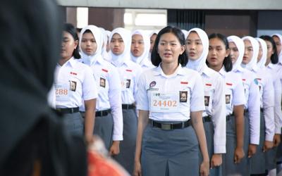 Seleksi Pasukan Pengibar Bendera Pusaka (Paskibraka) Kota Bengkulu Tahun 2023 telah dimulai. Seleksi ini dibuka langsung oleh Wakil Walikota Bengkulu Dedy Wahyudi di Gedung Olahraga (GOR) Sawah Lebar, Rabu pagi (15/3). (foto: Mckb)
