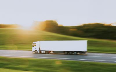 Pelajari strategi optimasi first mile hub agar bisnis e-commerce Anda lebih efisien. Temukan faktor penting, manfaat, hingga solusi logistik modern bersama forwarder.ai.