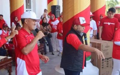 Kapolda Bengkulu, Irjen Pol. Mardiyono, menghadiri kegiatan Jalan Sehat Merah Putih, Fun Bike, dan Senam Sehat, Sabtu (15/11/2025).