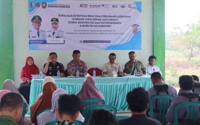 Sebagai bagian dari kegiatan nonfisik TMMD, Satgas TMMD ke-129 bekerja sama dengan Satuan Polisi Pamong Praja (Satpol PP) Kabupaten Bojonegoro menggelar sosialisasi peraturan perundang-undangan di bidang cukai di Balai Desa Kesongo, Kecamatan Kedungadem, Kamis (30/7/2026).