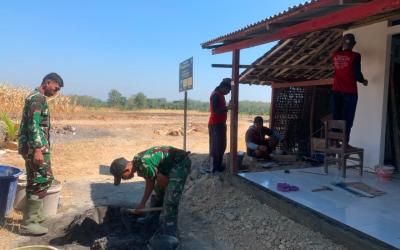 Salah satu rumah yang kini memasuki tahap akhir pengerjaan adalah milik Wagini (72), warga Dusun Krisik RT 010 RW 004, Desa Kesongo, Kecamatan Kedungadem, Senin (27/7/2026).