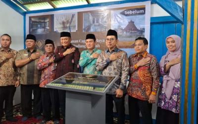 Peresmian pemugaran Masjid Padang Betuah Bengkulu Tengah, Kamis siang (26/2).